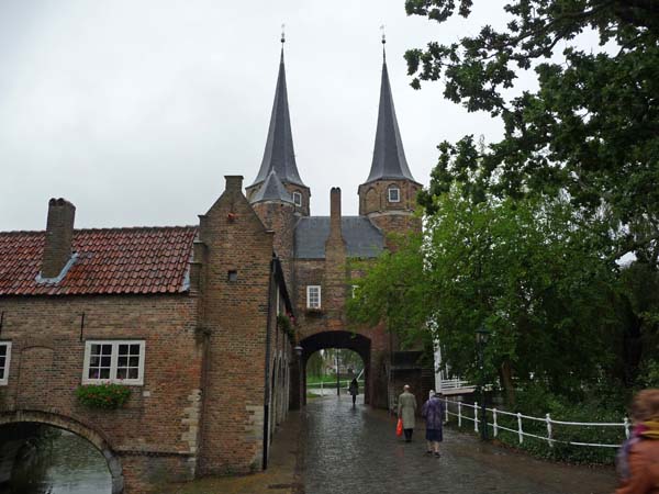 307_Delft_old_city_gate