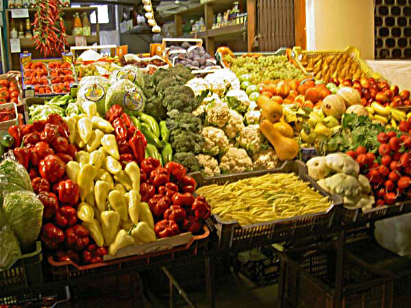 2034_Eger_produce_stand