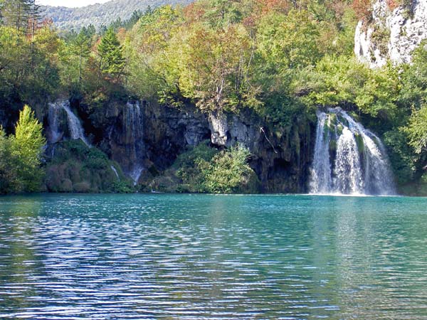 3049_Plitvice_falls