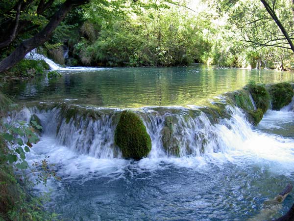 3055_Plitvice_small_falls