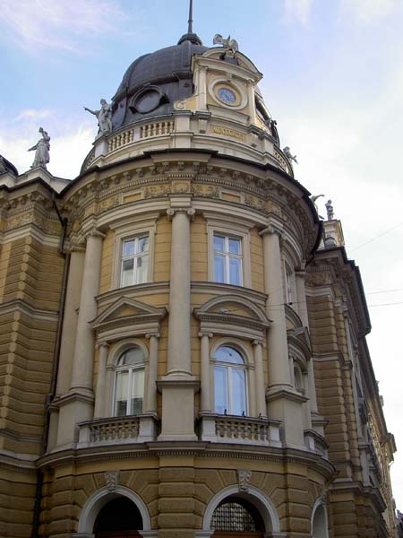 4058_Ljubljana_building