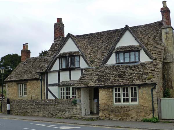 198_Lacock_village