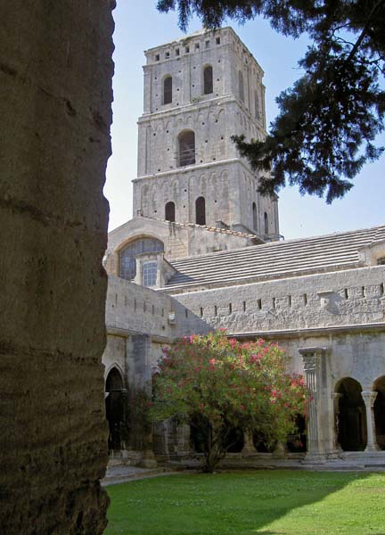 3052_Arles_cloister_belltower