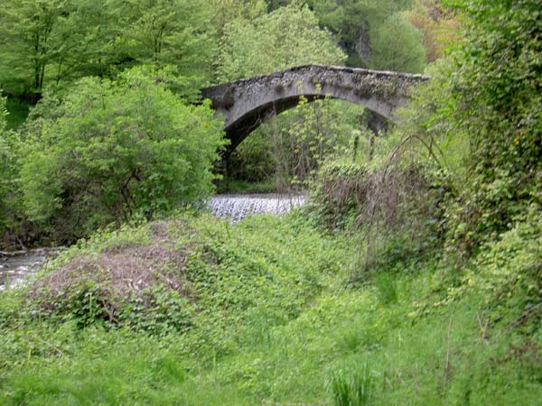 045_Menaggio_hike_bridge