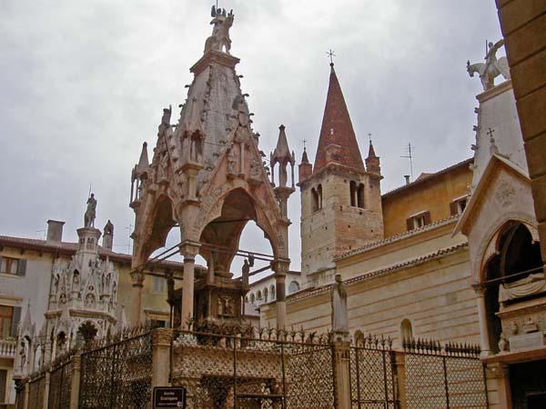 050_Verona_tomb