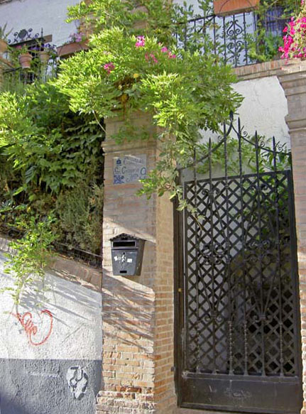 2044_Moorish_quarter_front_gate