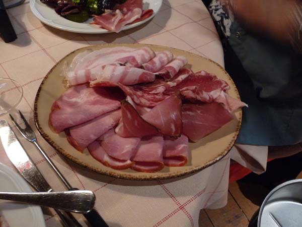 343_Chamonix_dinner_fondue_and_raclette