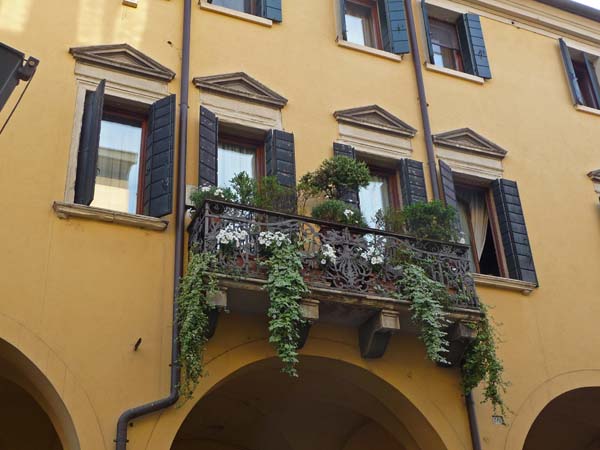 0063_Padua_balcony