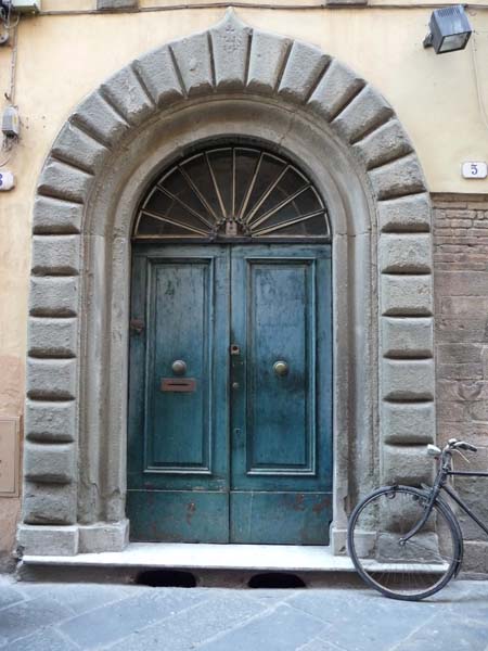 0588_Lucca_door